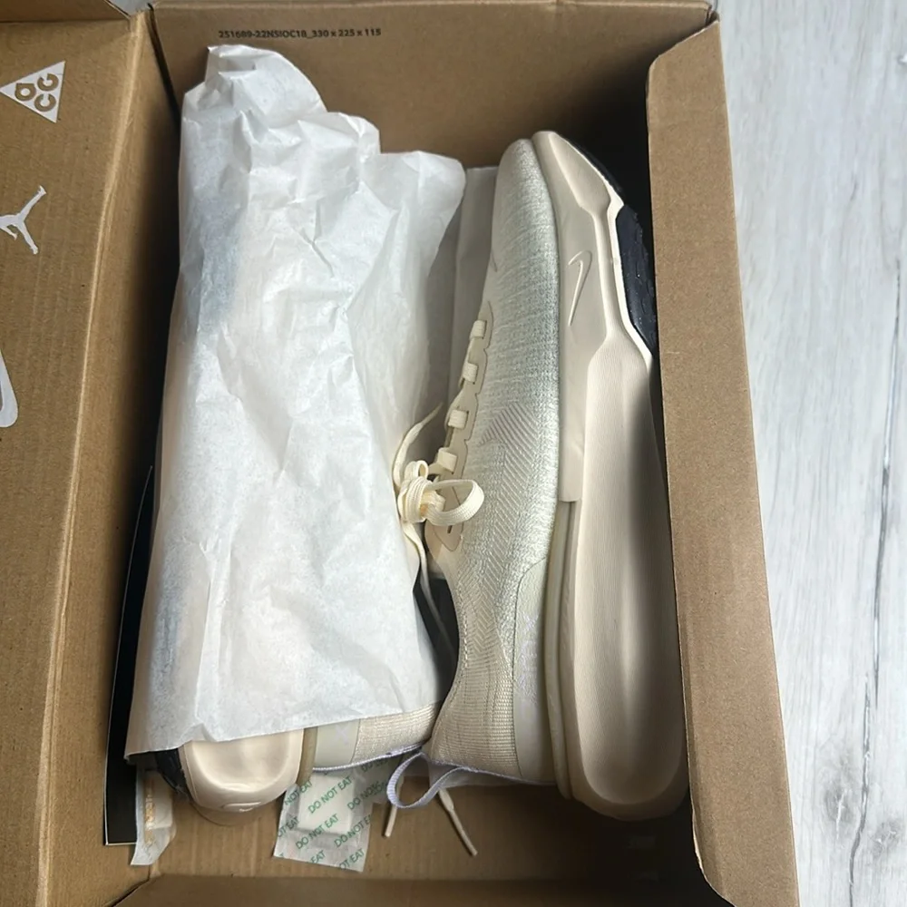 Nike Invincible Run FK 3 Light Cream White‎ Men 8 Women 9.5 New With Tags